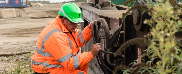 Keep your hydraulic hoses happy!